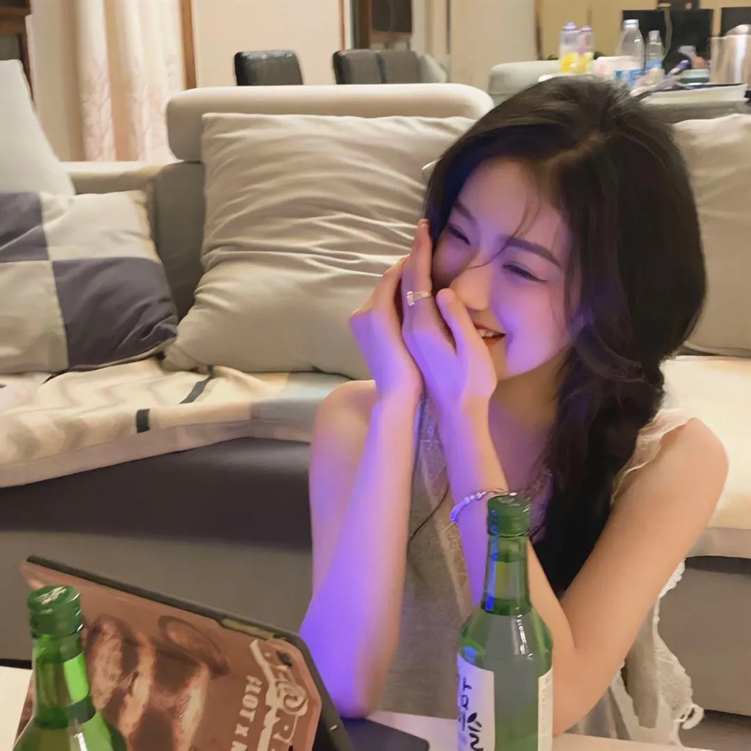 窗外有蓝天